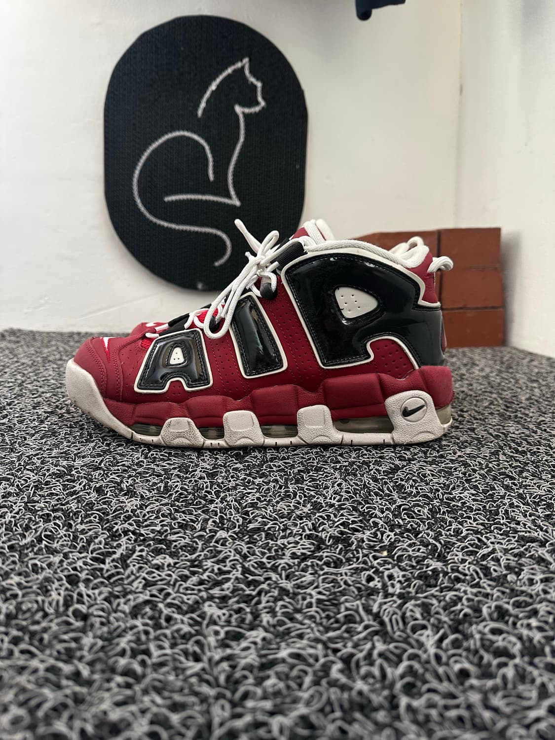 나이키 에어 모어 업템포 레드 275mm 상품이미지1