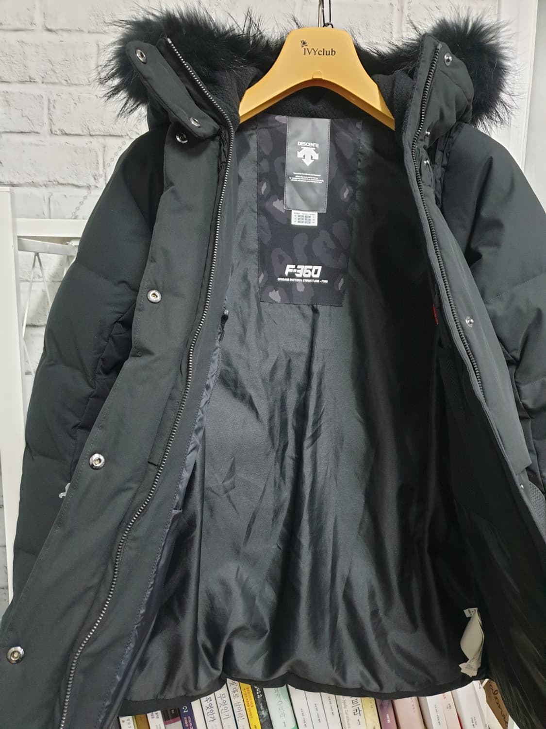 데상트 여성패딩 우먼스 스키 슬림형 미드 다운자켓 90 상품이미지9