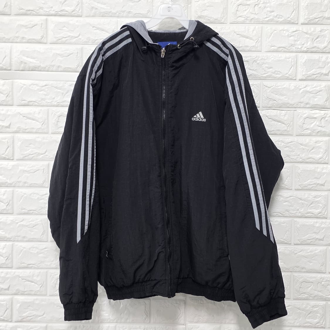 택포) 아디다스 블랙 올드스쿨 후드 바람막이 105 상품이미지1