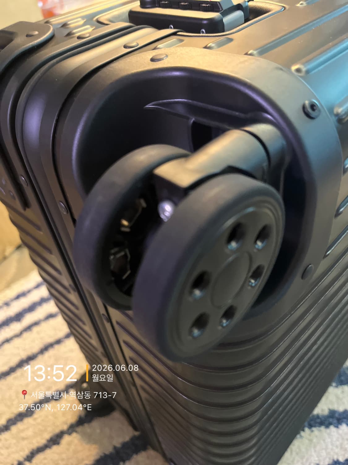Rimowa Topas Stealth 77 e-tag 미사용 상품이미지7