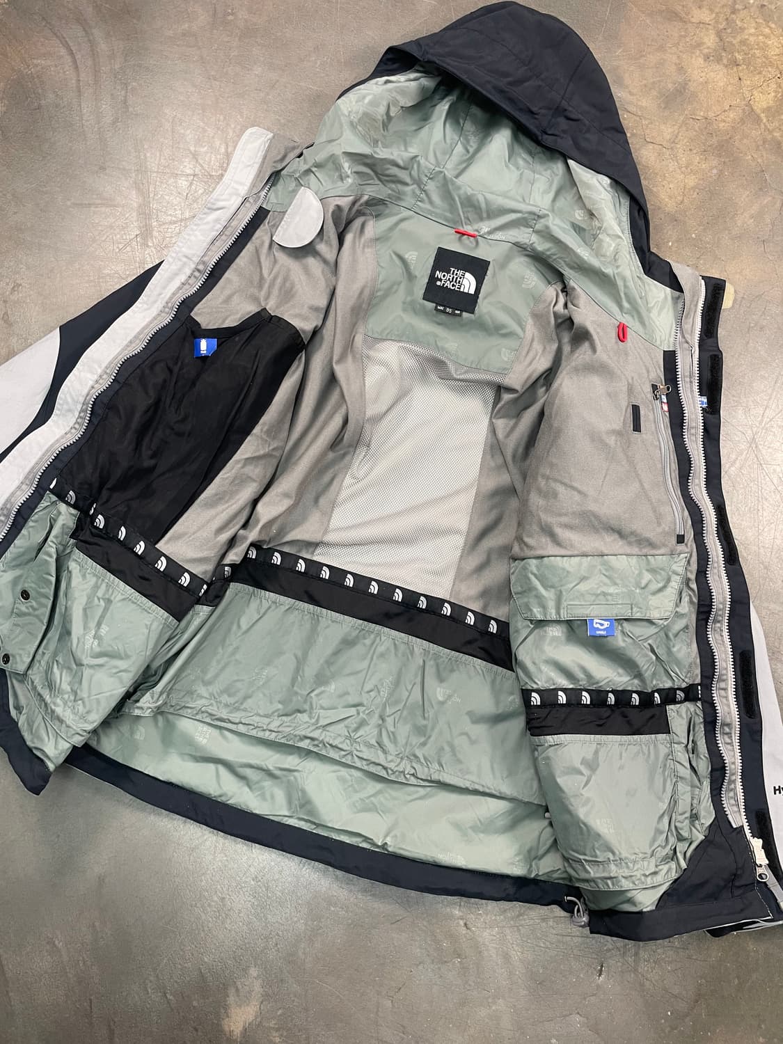 노스페이스 하이벤트 2in1 윈드파카 상품이미지5