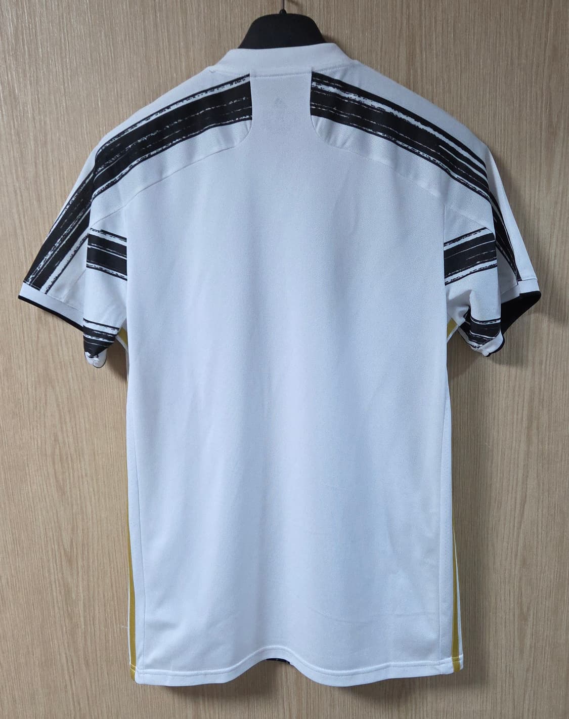 (착샷) 아디다스 유벤투스 유니폼 져지 20-21 시즌 홈 상품이미지6