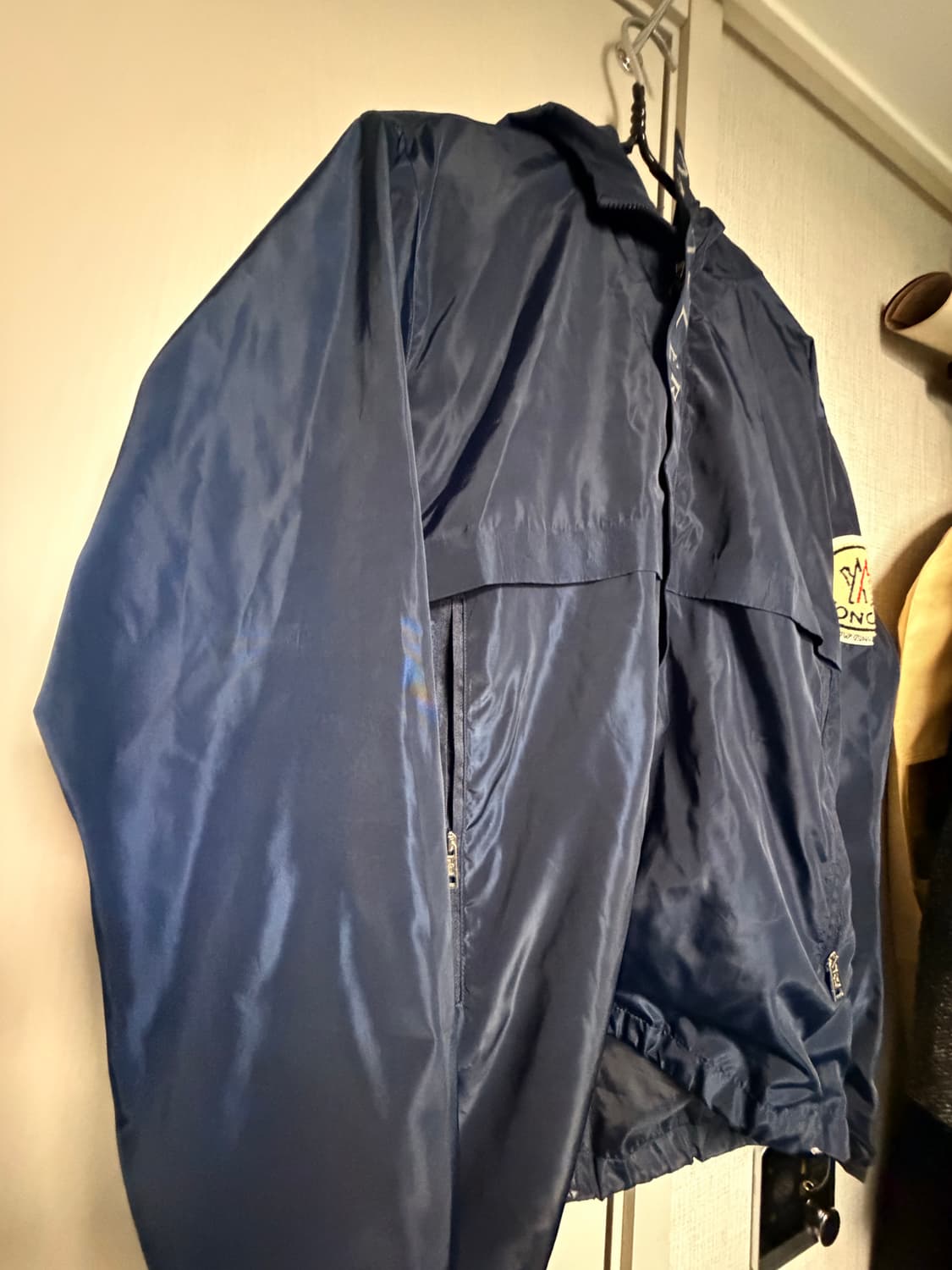 몽클레어 바람막이 상품이미지2