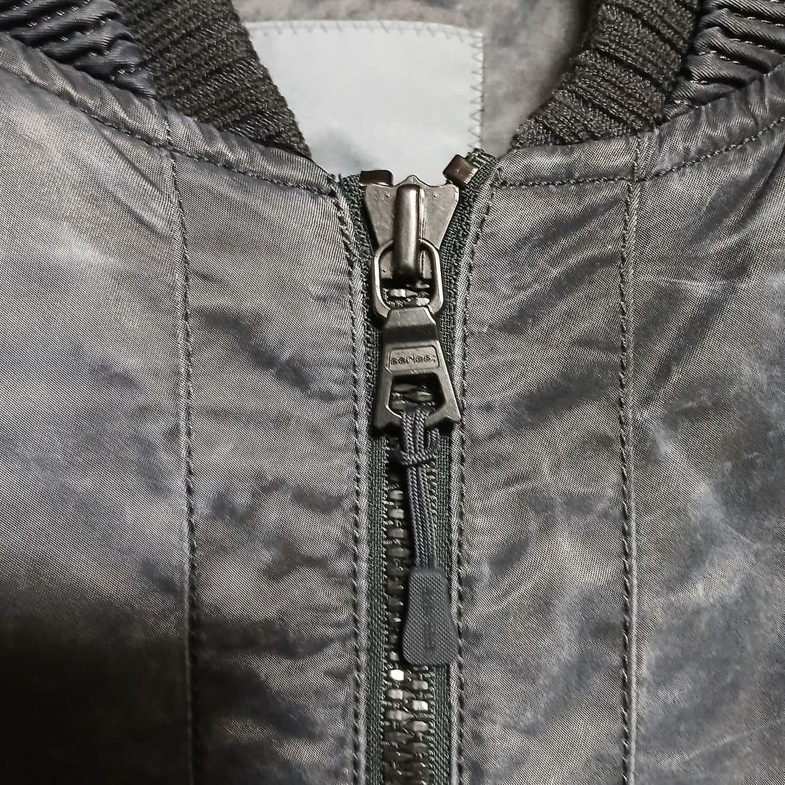 series 시리즈 구스다운 항공점퍼 패딩 다운 자켓 차콜 실버 워싱 상품이미지4