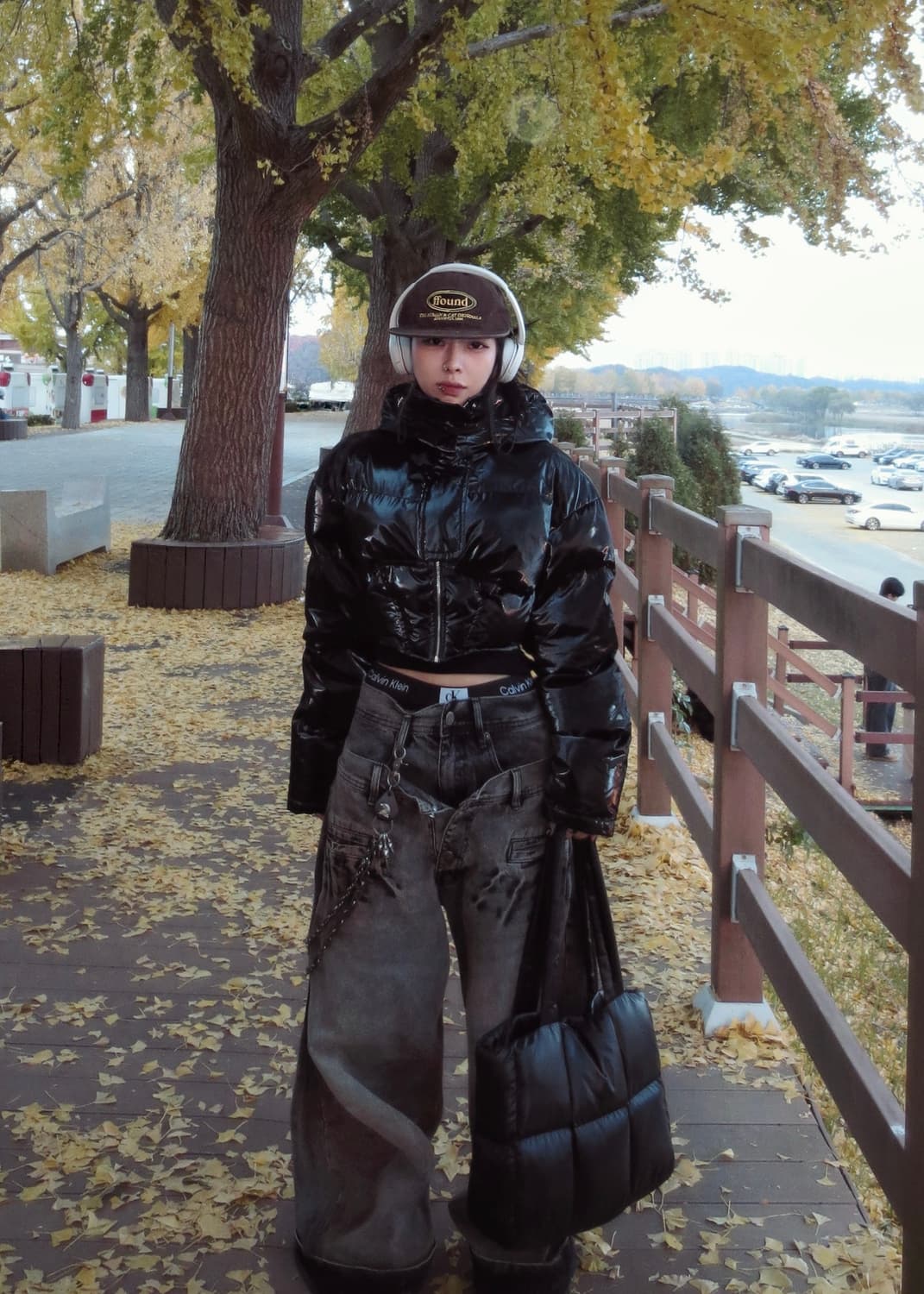 🖤 크롭 패딩 자켓 / 글로시 타입 상품이미지2