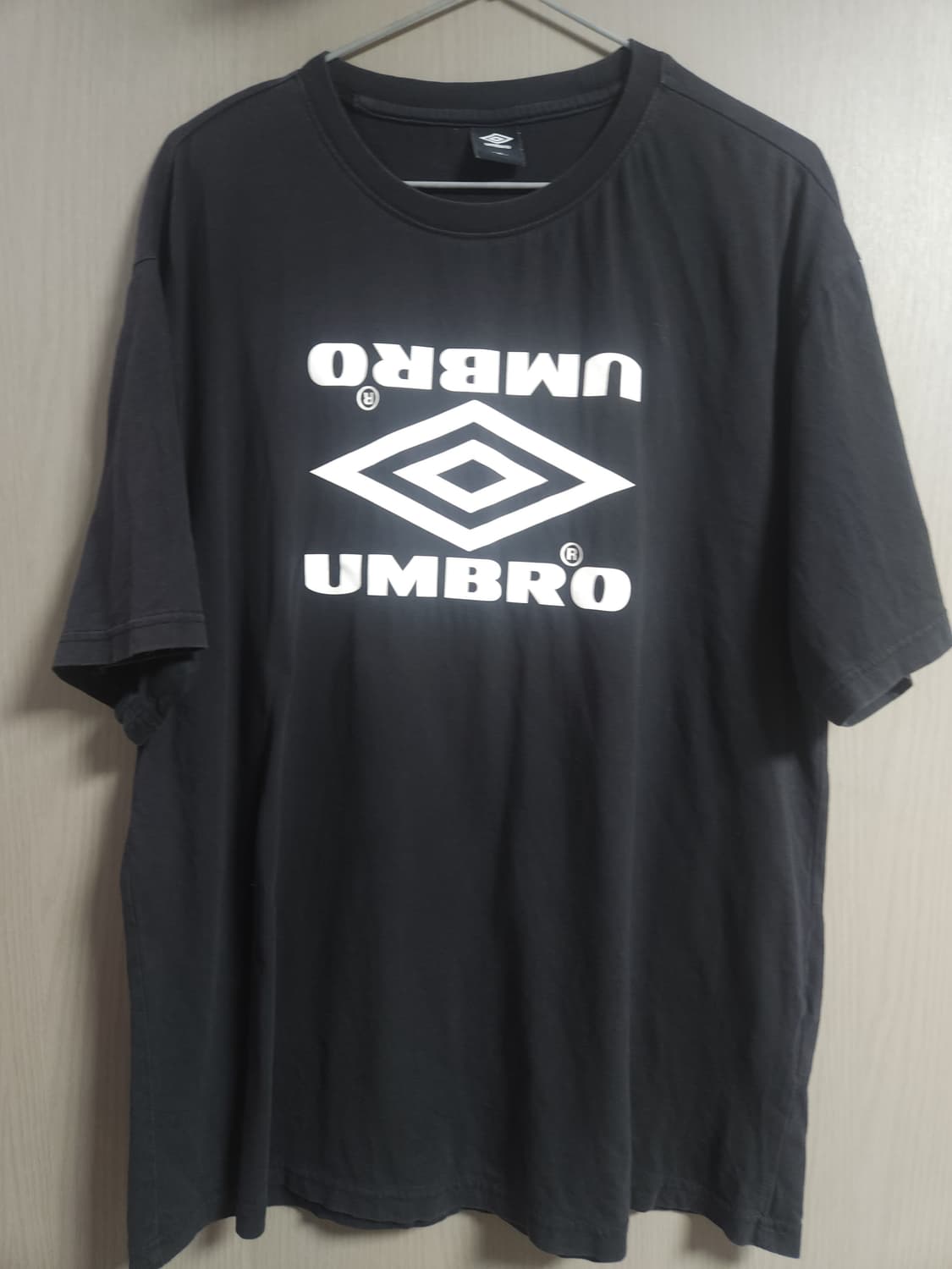 엄브로 반팔 티셔츠, XL 상품이미지1