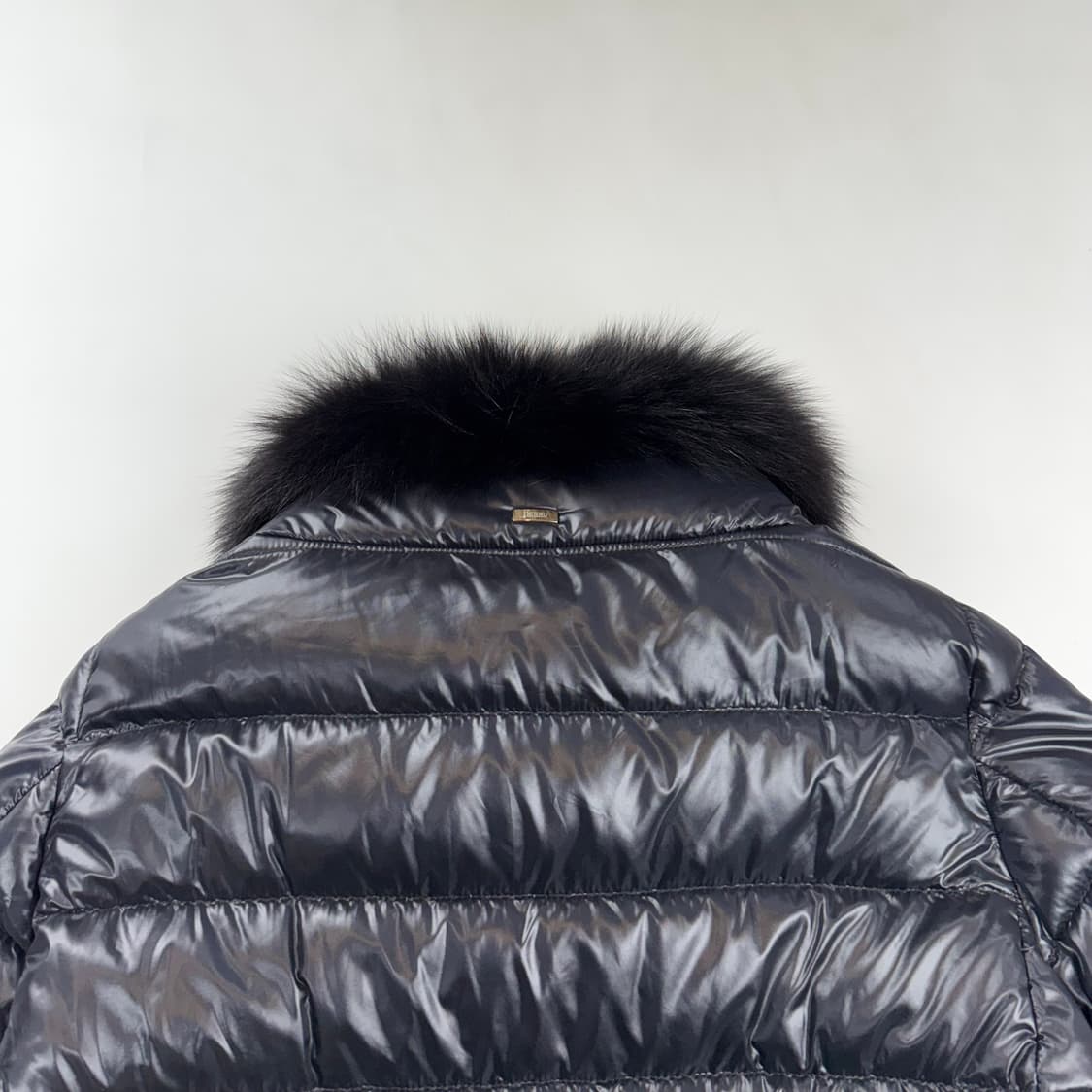 에르노 블랙유광 폭스퍼 패딩 42 상품이미지6