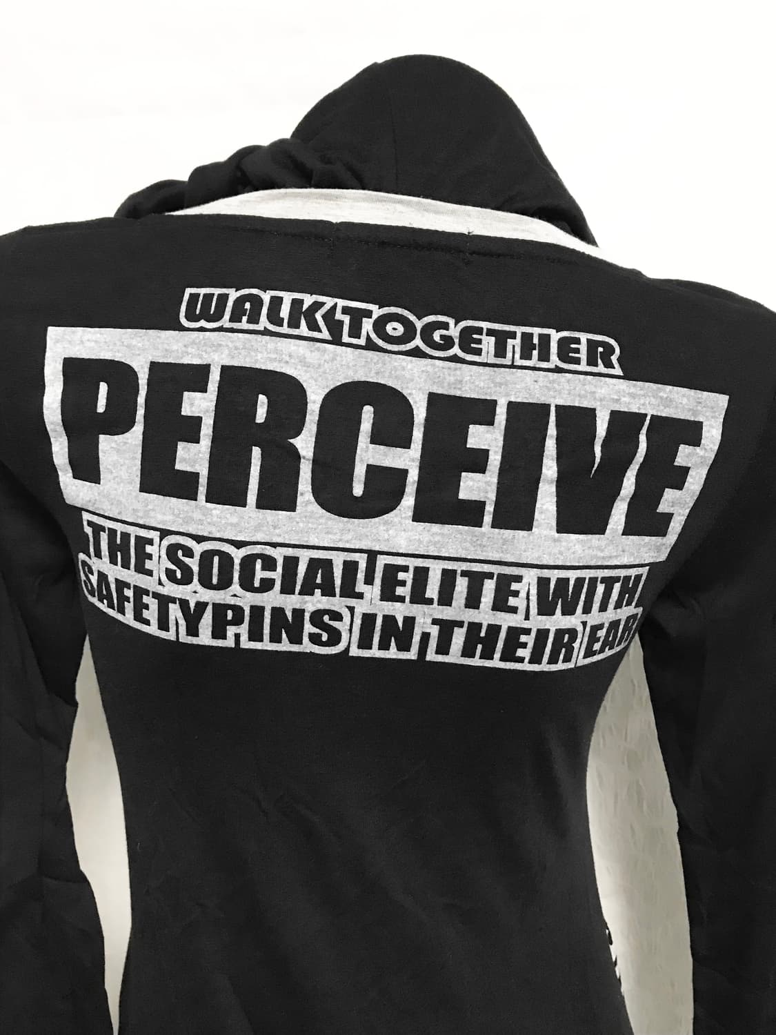 빈티지 갸루 펑크 레터링 언발 포켓 후드 롱슬리브 탑 상품이미지5