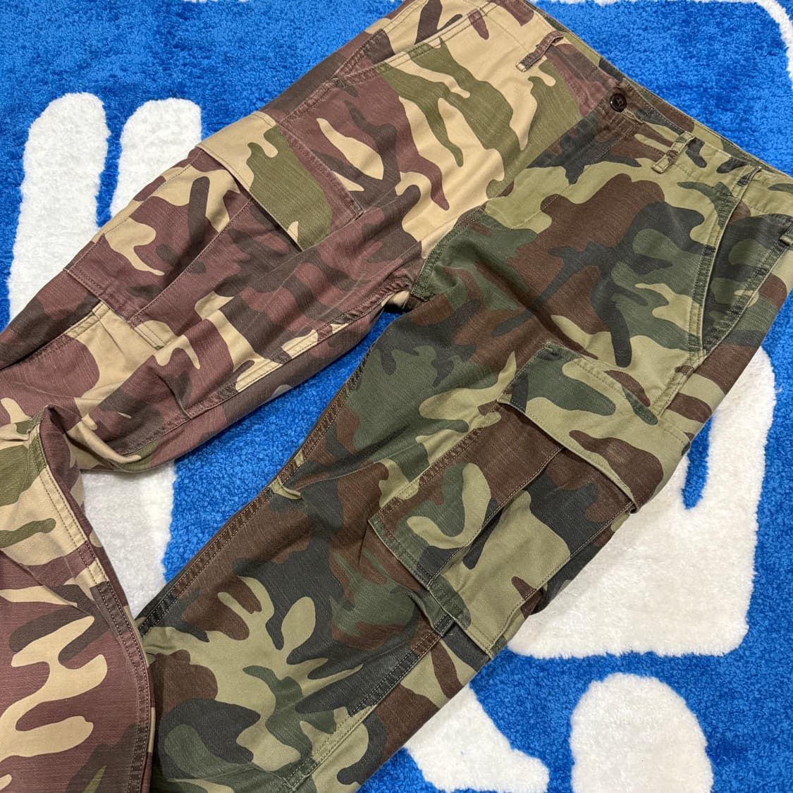 Levi’s 반반 카모팬츠 상품이미지2
