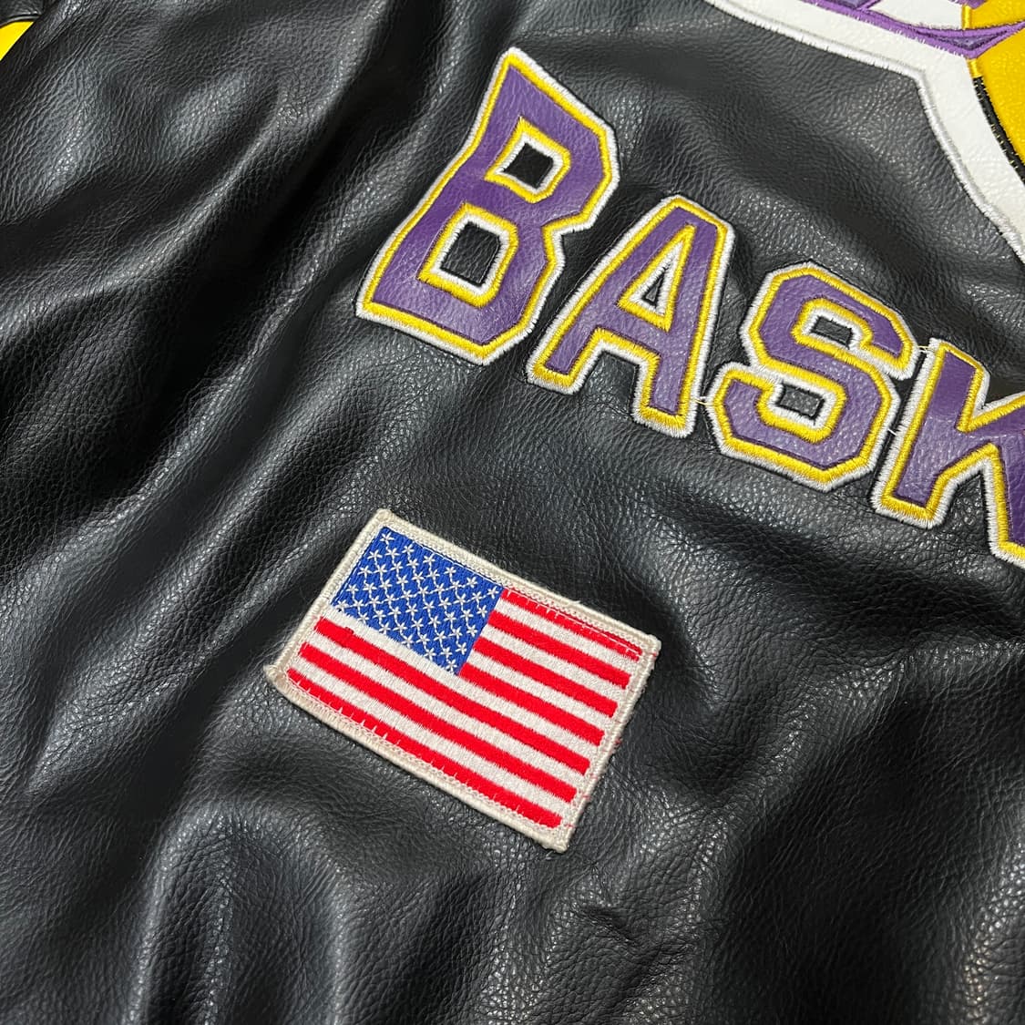 NBA LA 레이커스 레더 바시티 자켓 [ 110 ] 상품이미지3