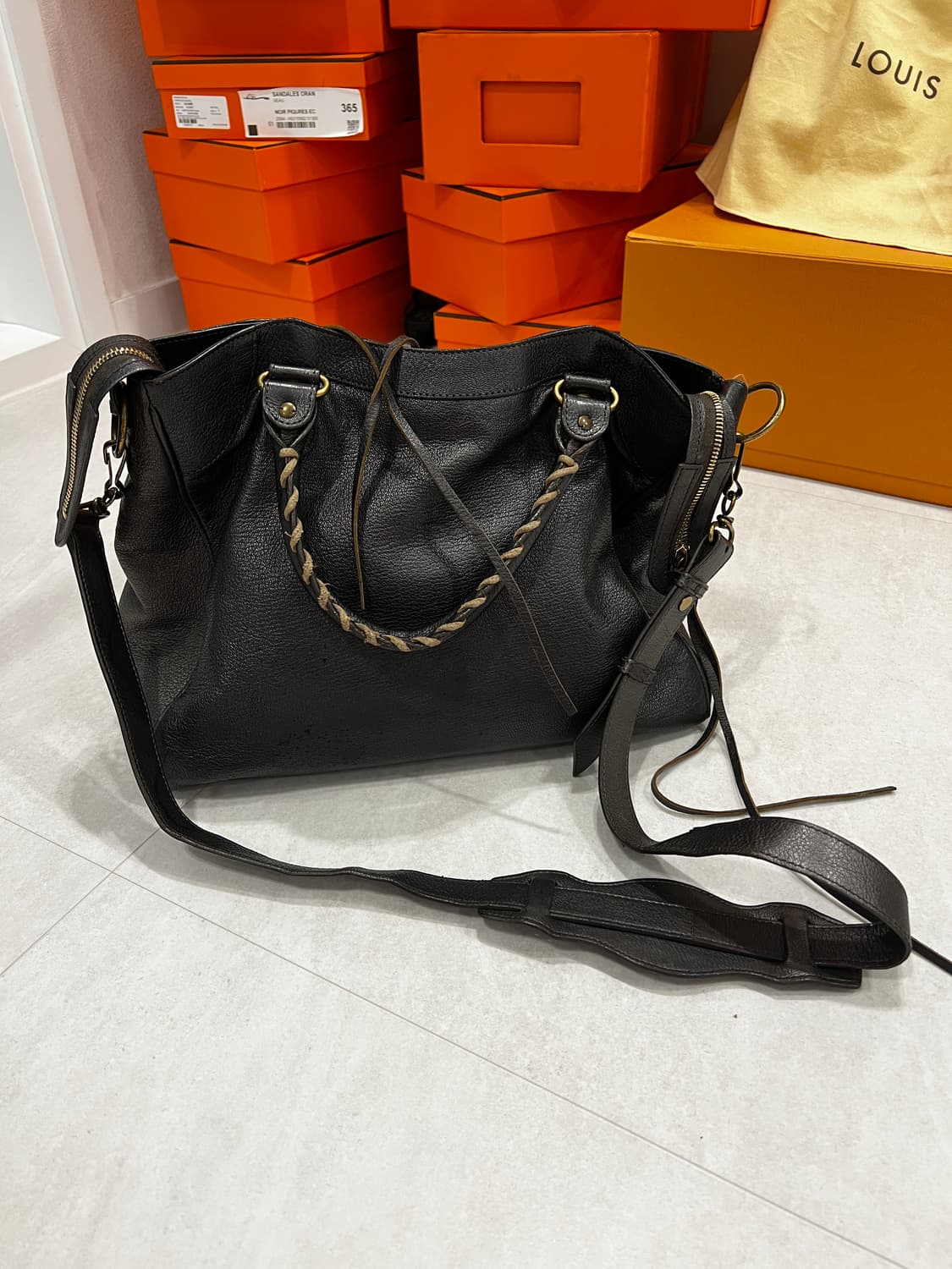 발렌시아가 시티 모터백 상품이미지3