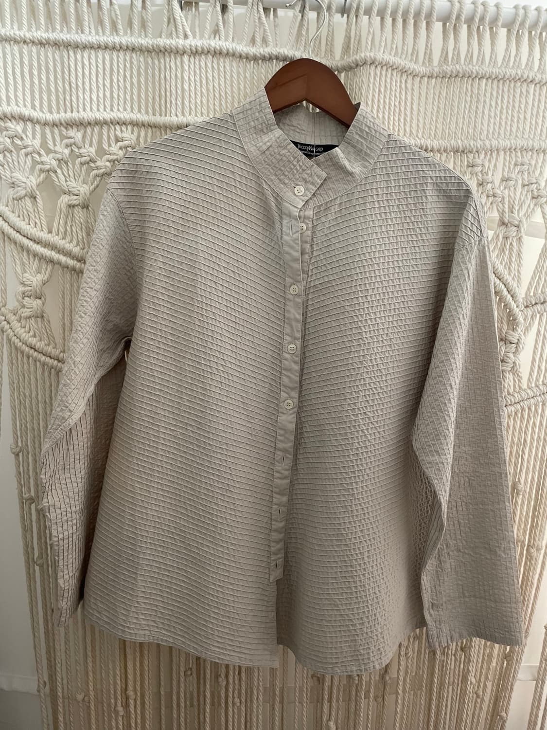 아이보리 엠보 텍스처 셔츠 상품이미지1