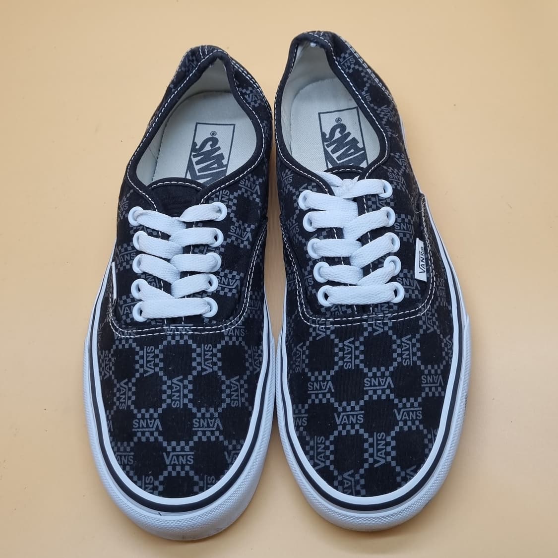 반스 어센틱 모노그램 남성스니커즈265. 상품이미지2