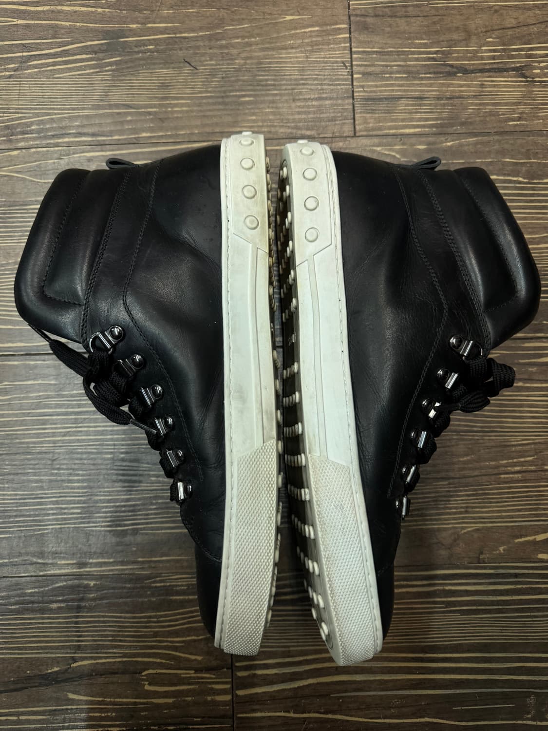 토즈 가죽 하이탑 블랙 스니커즈 270 상품이미지2