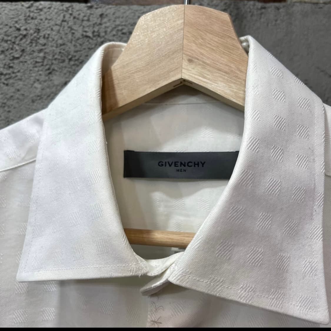 지방시 패턴 와이셔츠 상품이미지2