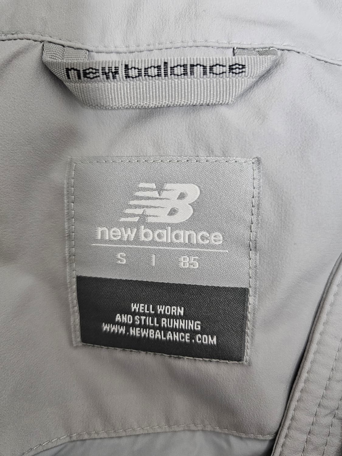 뉴발란스 여성 덕다운 경량패딩 S 25년신상 상품이미지3