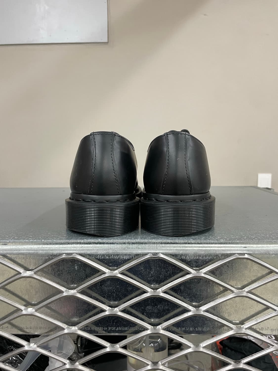 닥터마틴 1461 모노 UK7 상품이미지3