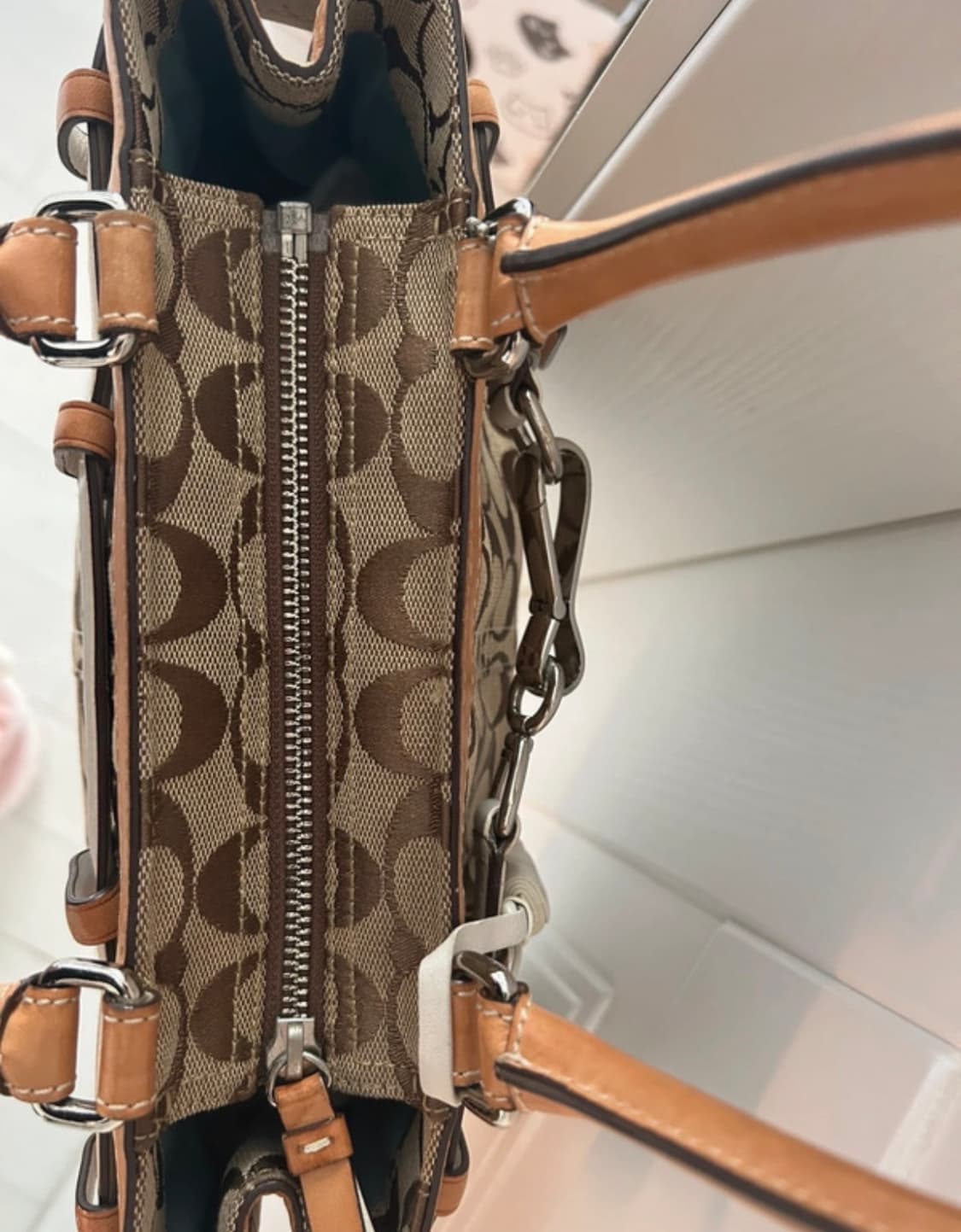 코치 시그니처 캔버스 토트백 브라운 상품이미지3