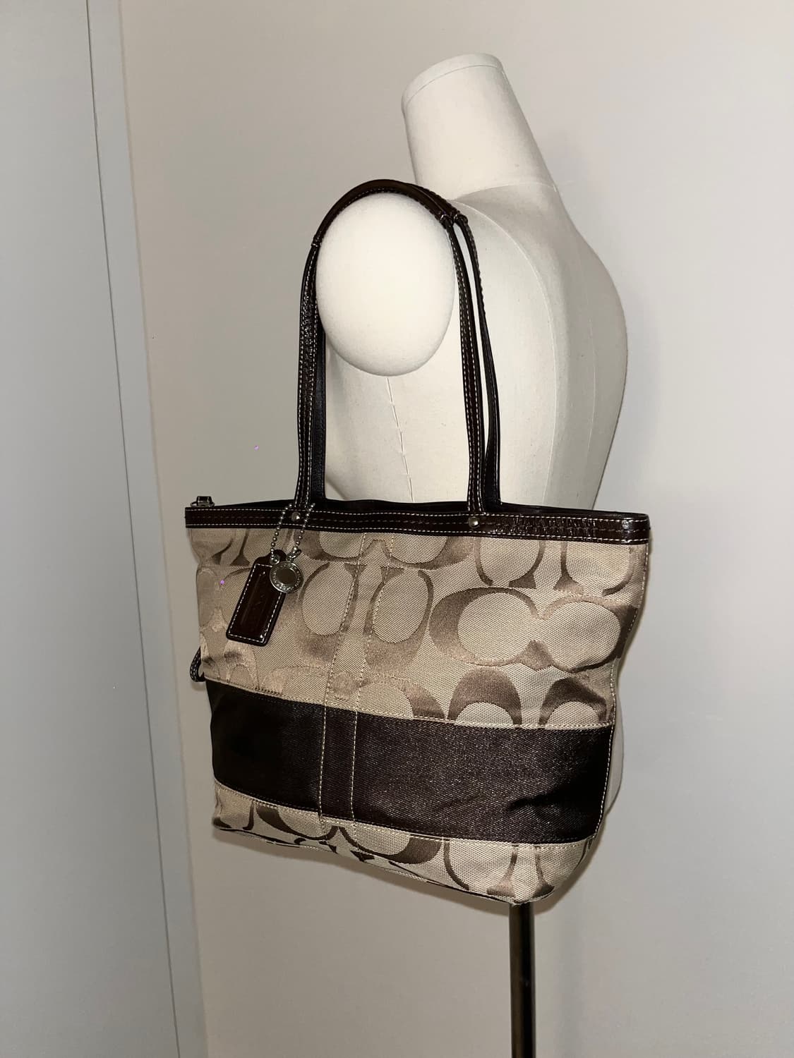 📦 Coach basic Shoulder Bag 상품이미지2