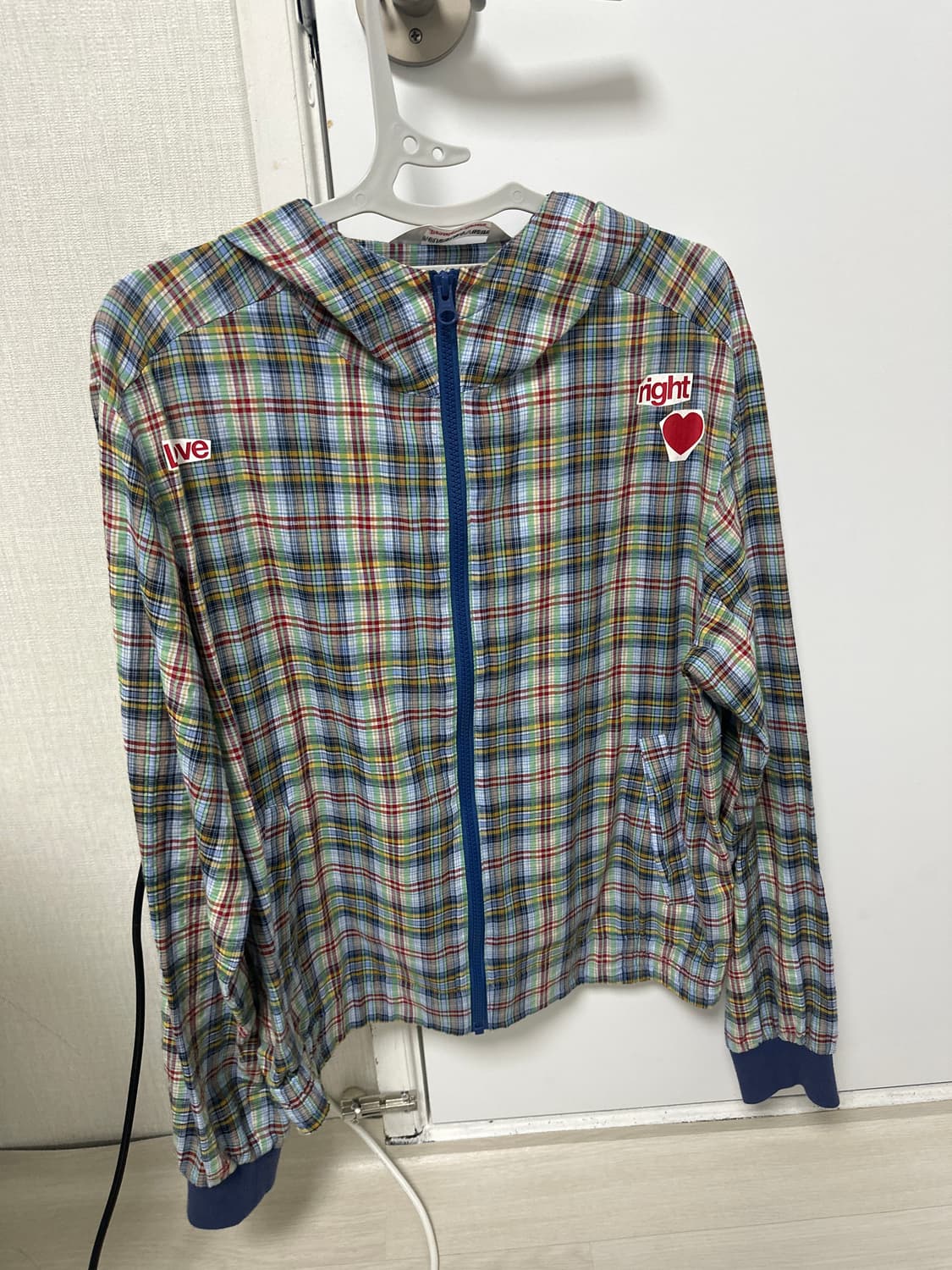 더뮤지엄비지터 상품이미지1