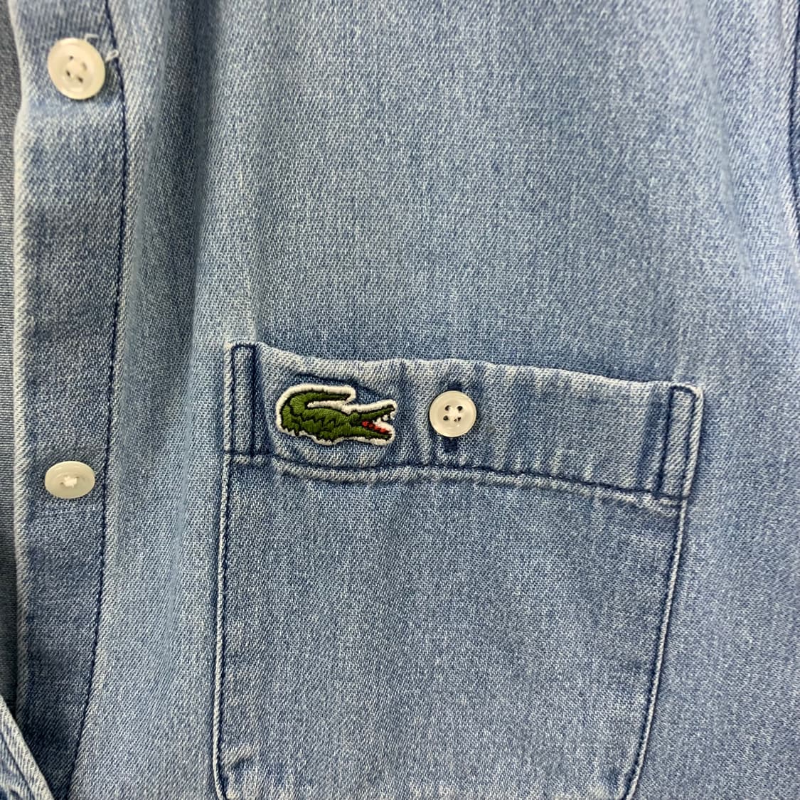 라코스테 자수로고 포켓 데님 셔츠 상품이미지4