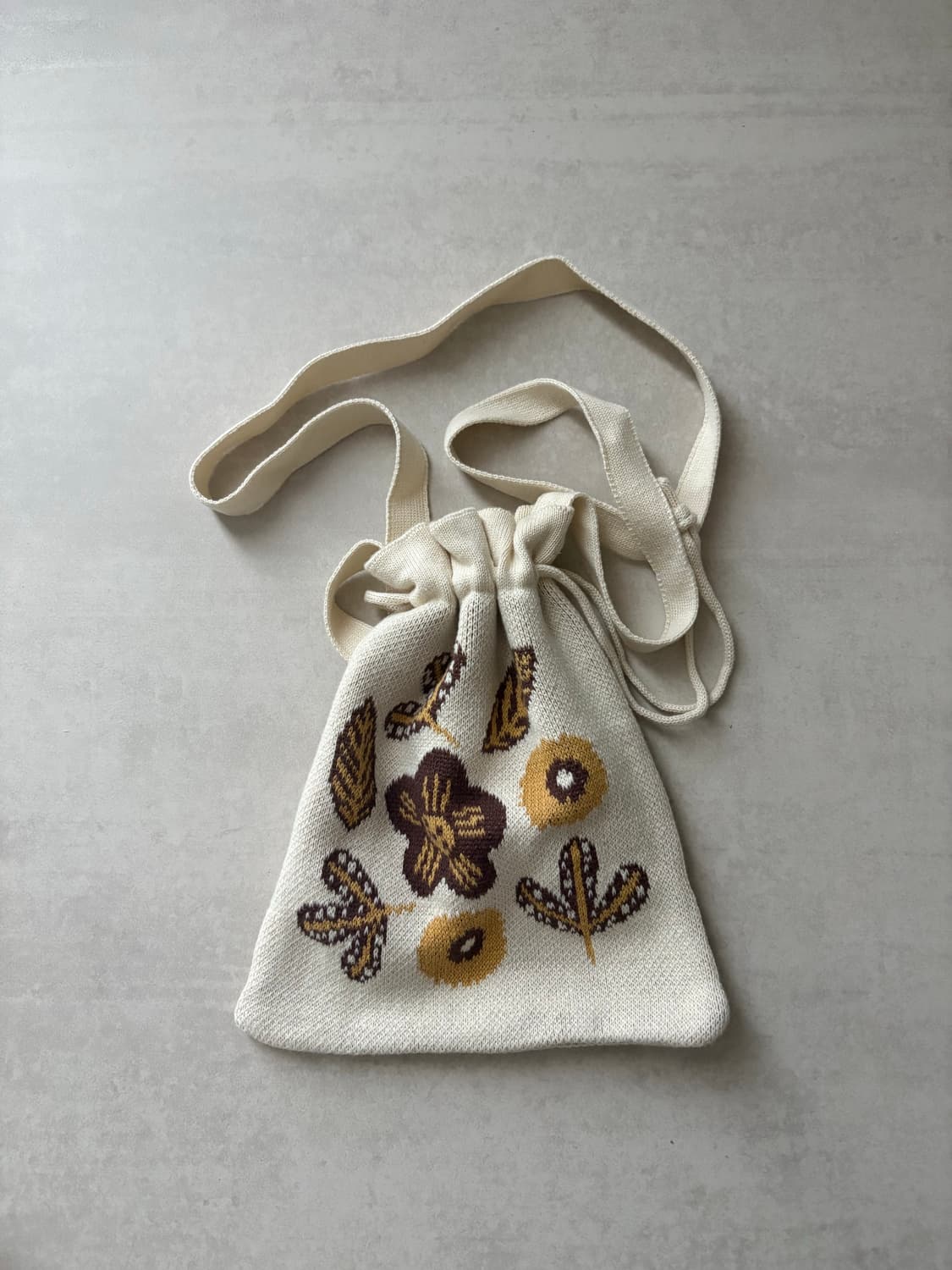 삭스어필 BK cotton knit cross bag 상품이미지1