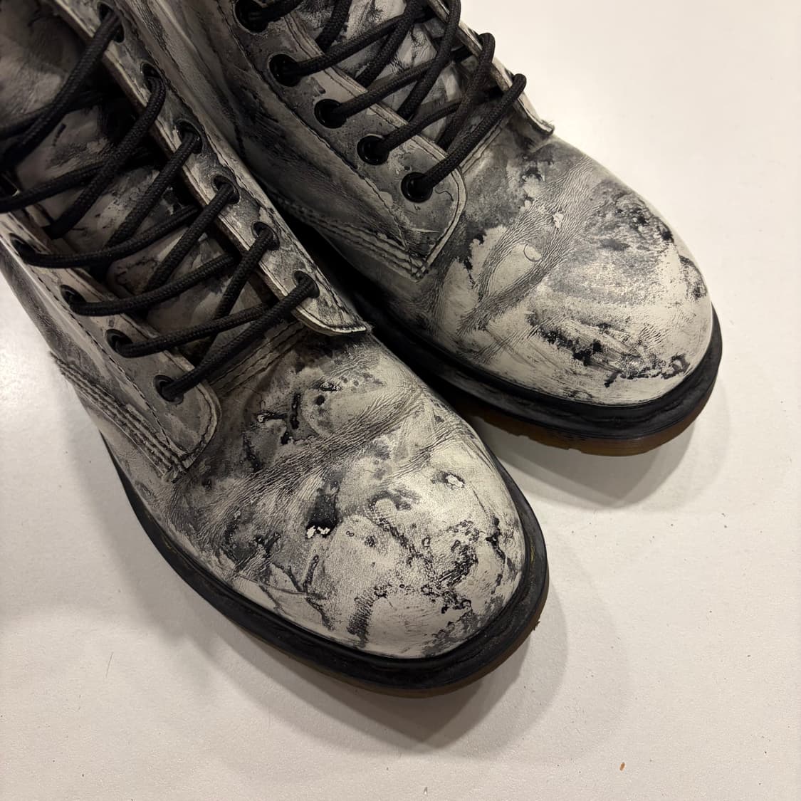 [280] 닥터마틴 1460 8홀 워커 부츠 페인트 워싱 상품이미지3