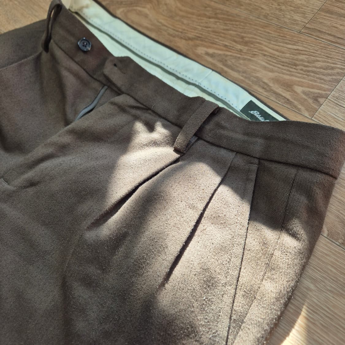 에디바우어 투턱 트라우저 팬츠 브라운 30 상품이미지4