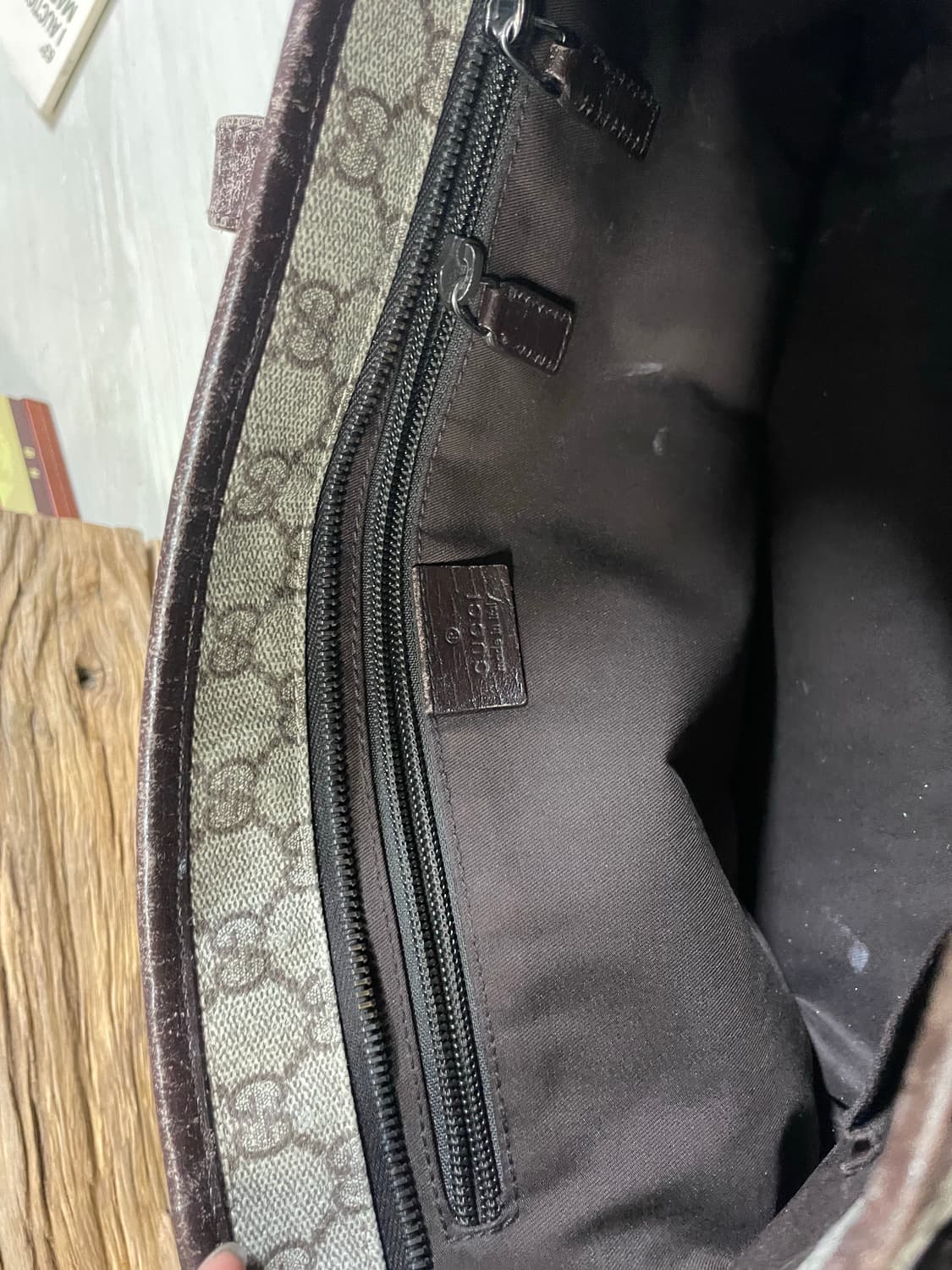 구찌 GG 로고 캔버스 미디움 쇼퍼 토트백 상품이미지8