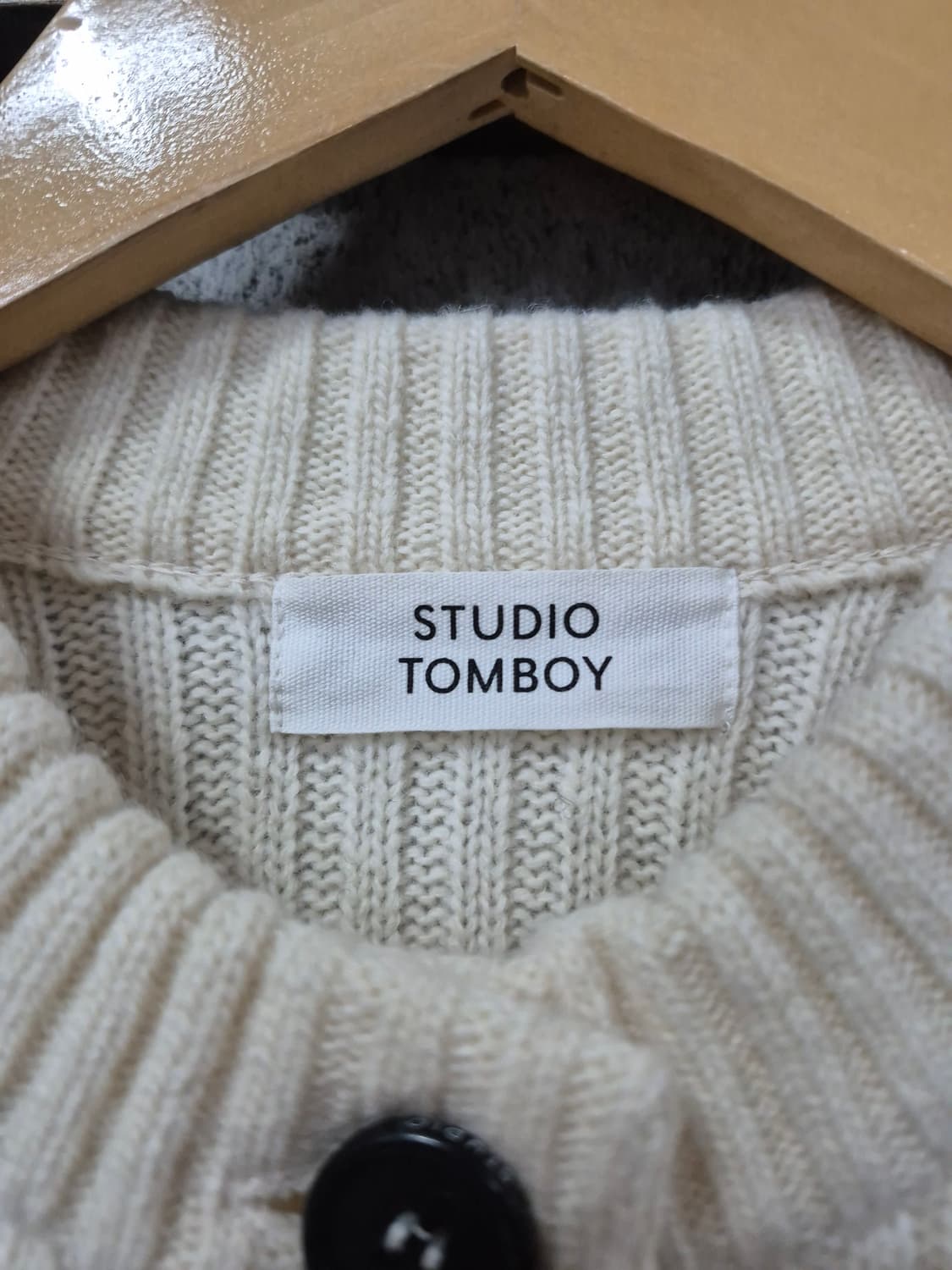 스튜디오톰보이 니트가디건 상품이미지3