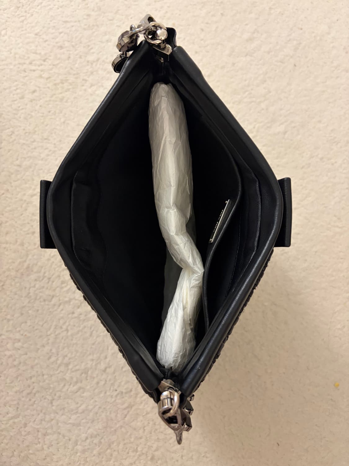 MIUMIU  크리스탈 체인 클러치백 상품이미지4