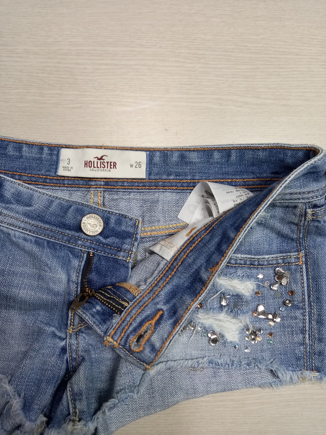 26 HOLLISTER 데미지워싱 데님 핫팬츠 26-633 상품이미지4