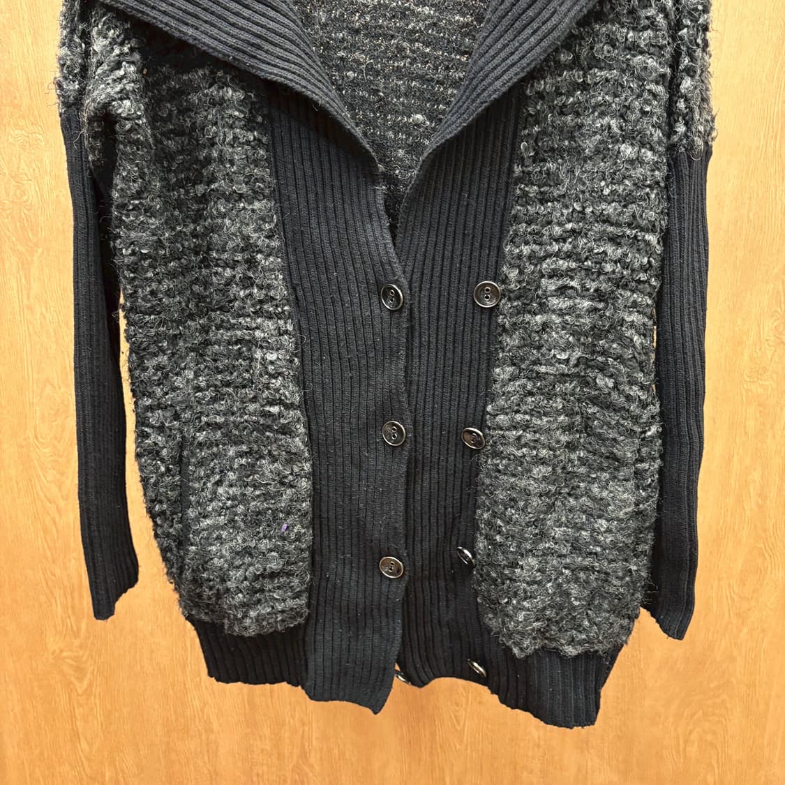 아르마니 익스체인지 믹스 텍스처 숄카라 가디건 부클레 디테일 블랙 차콜 상품이미지5