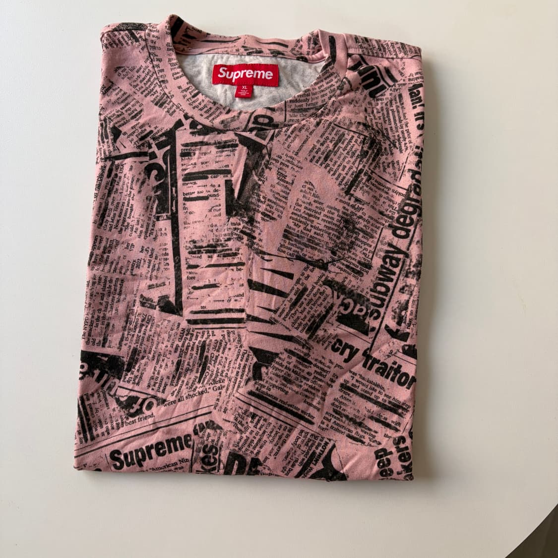 슈프림 뉴스페이퍼 티셔츠 상품이미지1