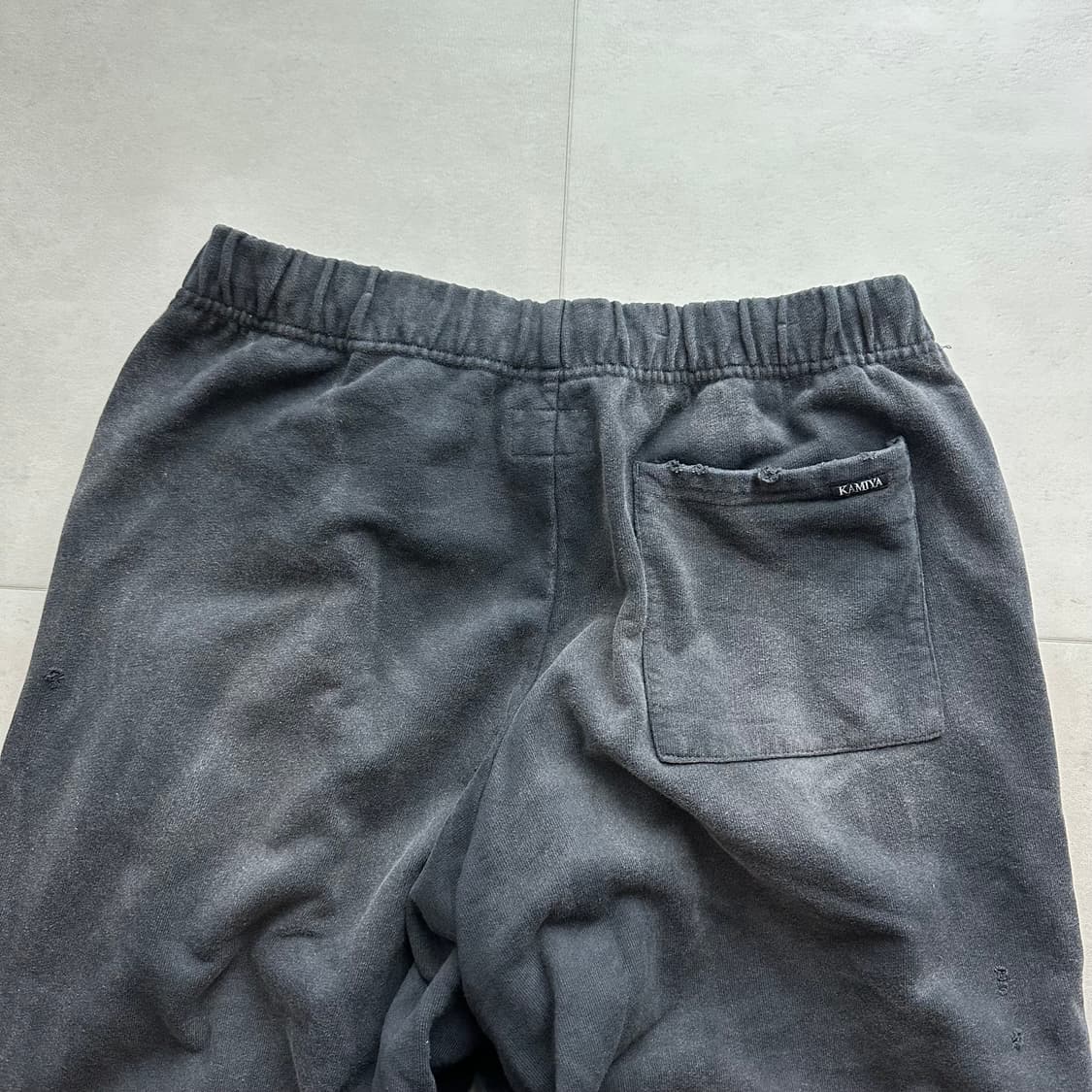 카미야 24fw 워시드 플레임프린트 스웻팬츠 상품이미지6