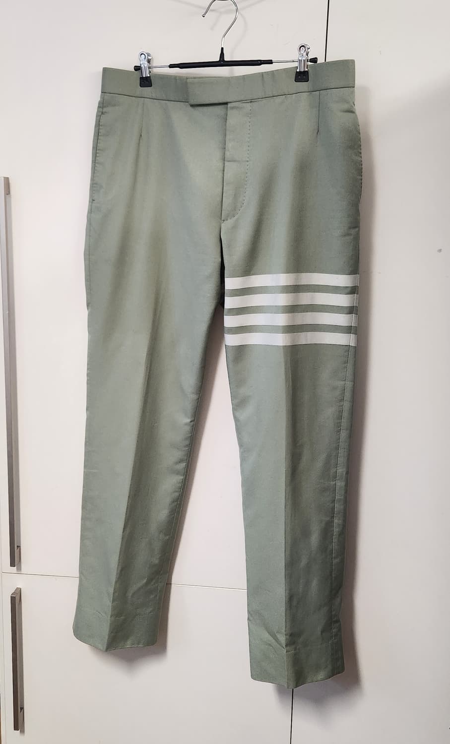 톰브라운 정품 4선 스트라이프 팬츠 2사이즈 상품이미지2