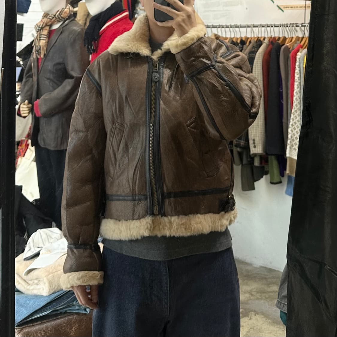 (착용컷) OPIRITY B-3 무스탕 (남성용 100) 상품이미지3