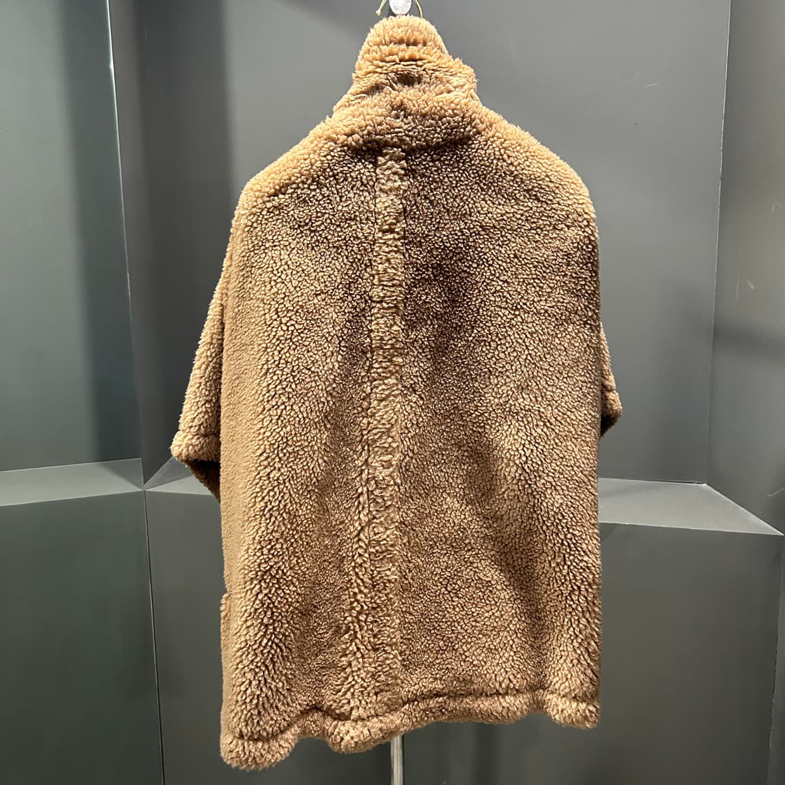 막스마라 테디베어 무스탕 케이프 코트 상품이미지8