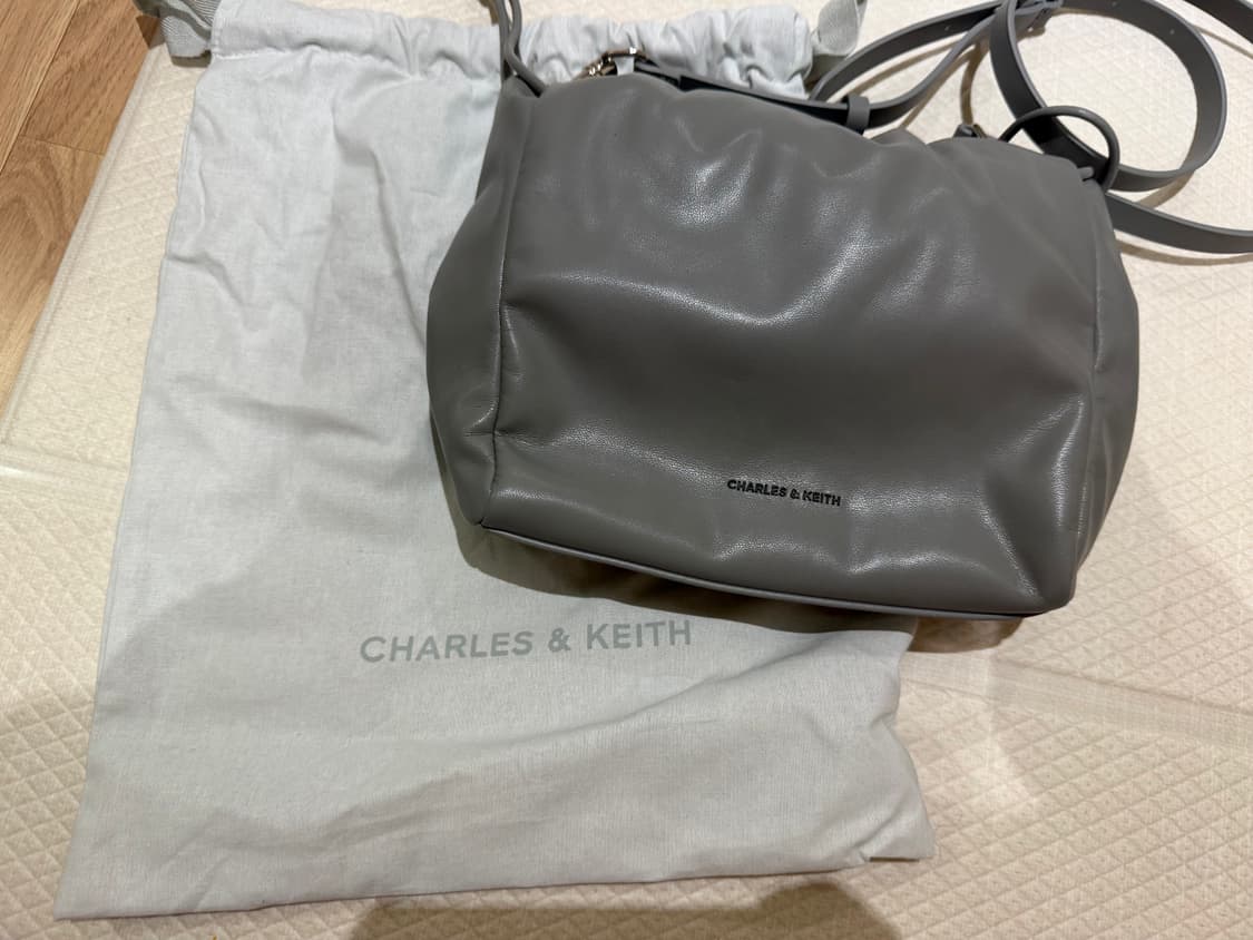 찰스앤키스 그레이 숄더백 상품이미지5