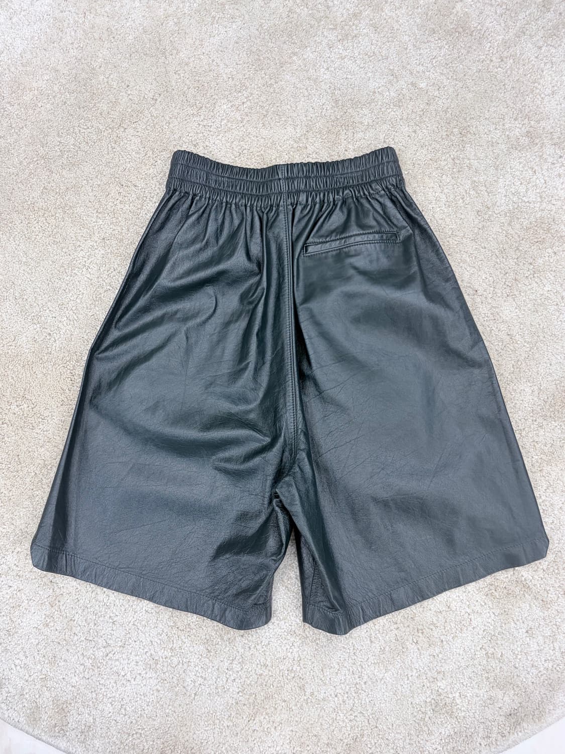 보테가베네타 램스킨 가죽 반바지 / 밴딩 버뮤다쇼츠 상품이미지3