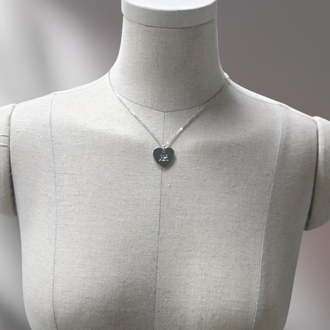 꾸레쥬 하트 로고 목걸이 상품이미지3