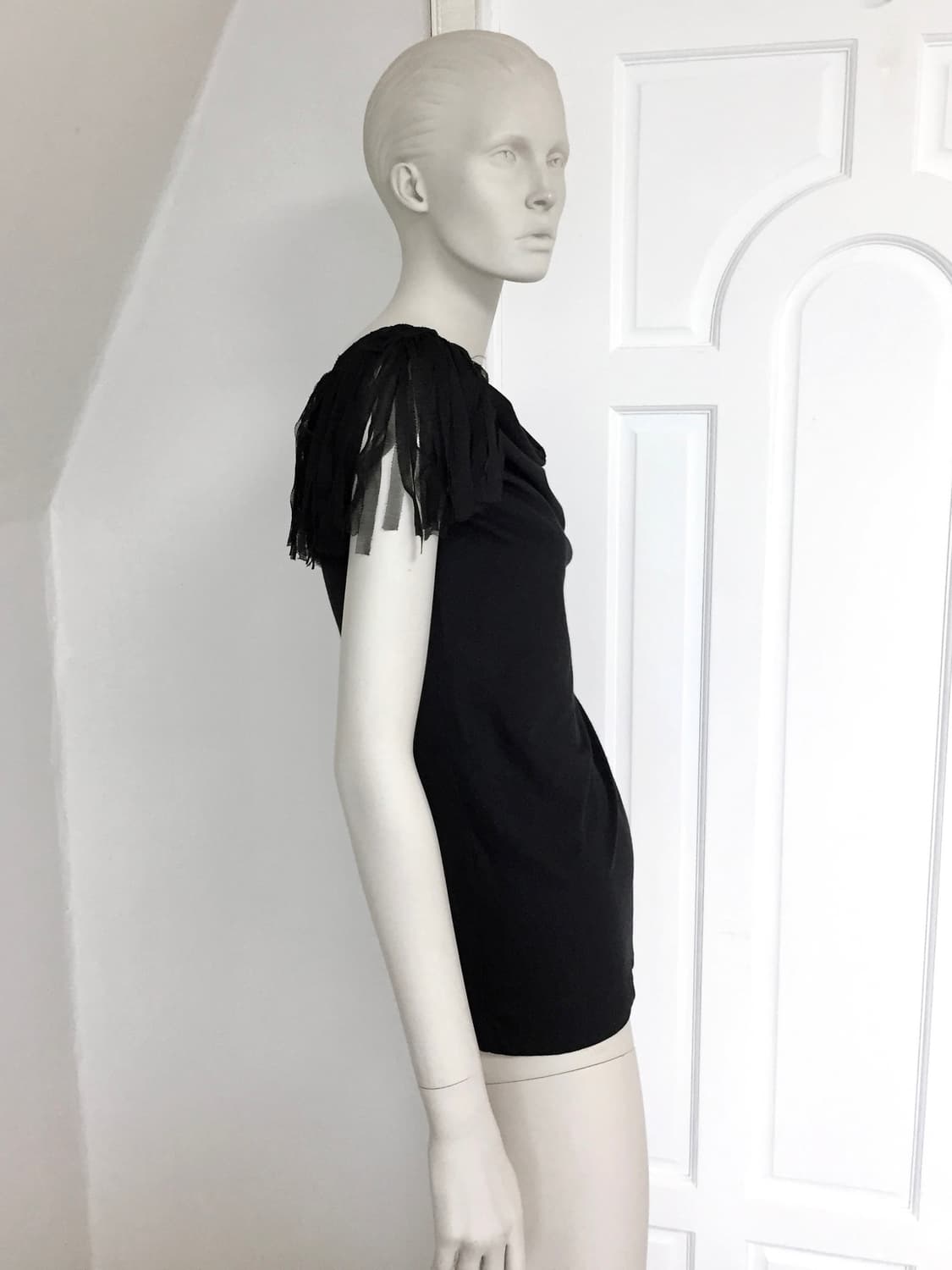 Gap Shoulder Point Sleeveless Top 상품이미지2