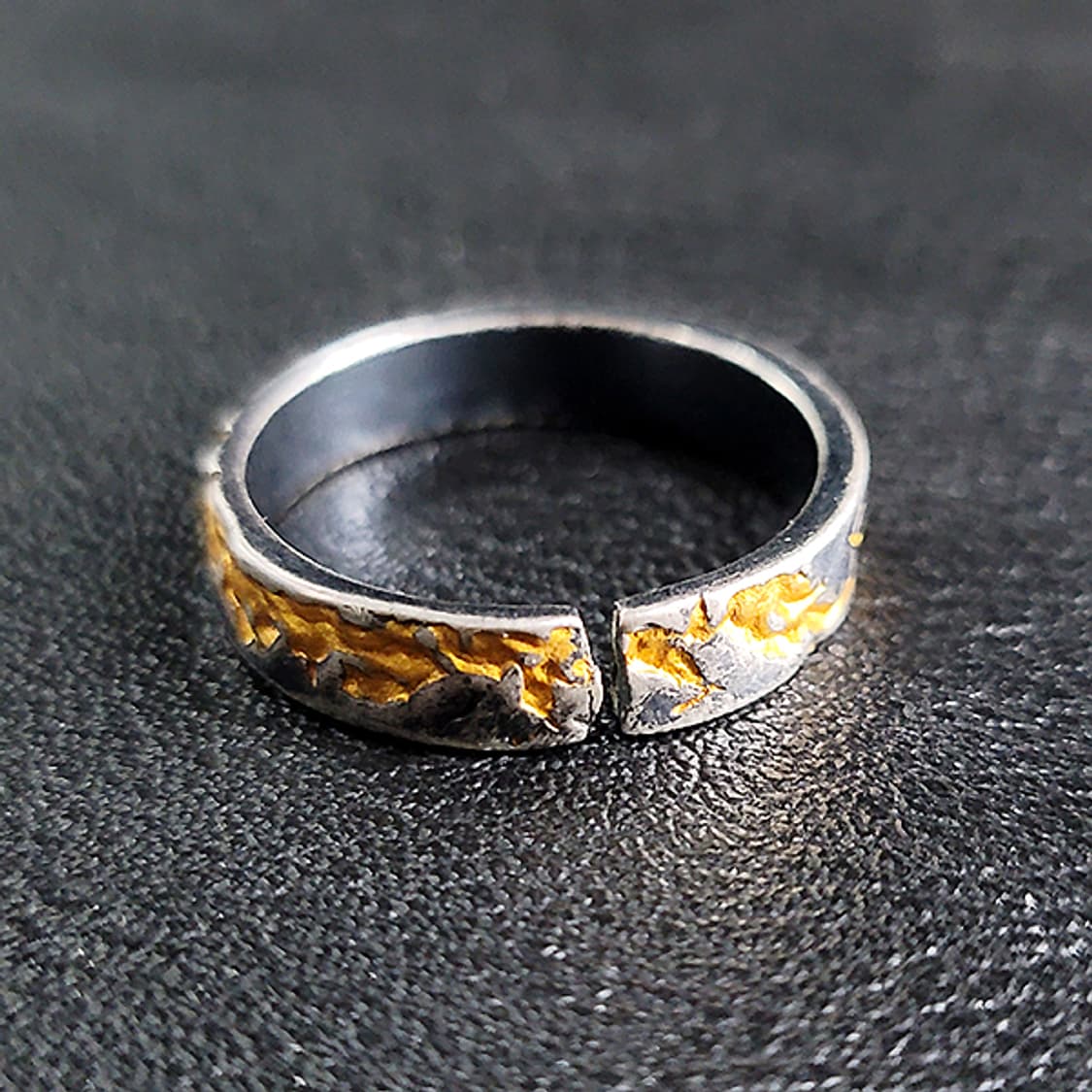 Orcal 실버 흑도금 남자 엔틱 빈티지 명품 금 크랙 반지 상품이미지3