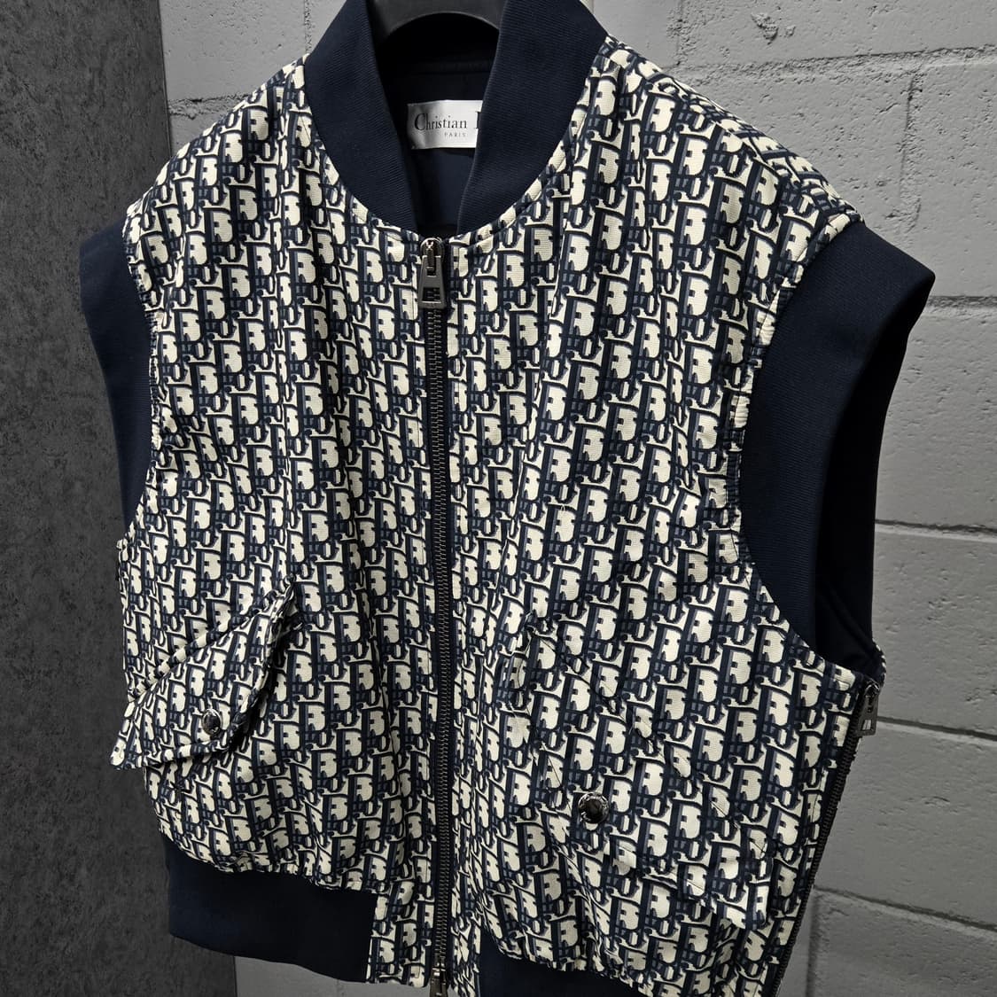 디올 오블리크 테크니컬 태피터 조끼 자켓 42 상품이미지1