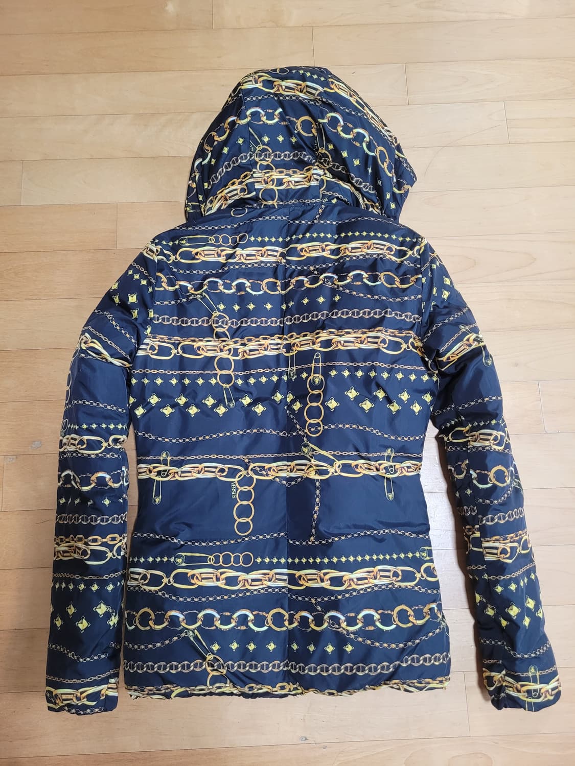 정품 베르사체 베르수스 패딩 상품이미지2