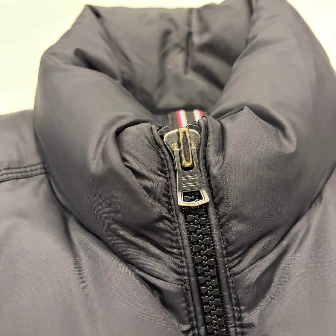 [M] 10s 타미힐피거 블랙 패딩 조끼 B568 상품이미지4