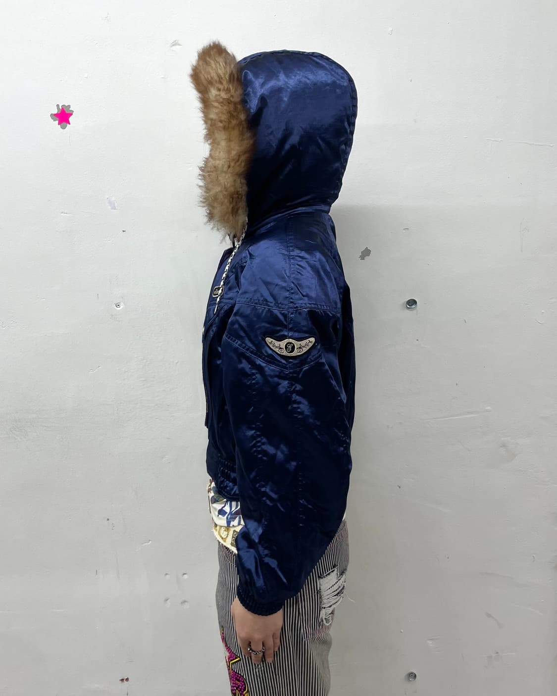 Glossy blue cropped padded jacket 상품이미지5
