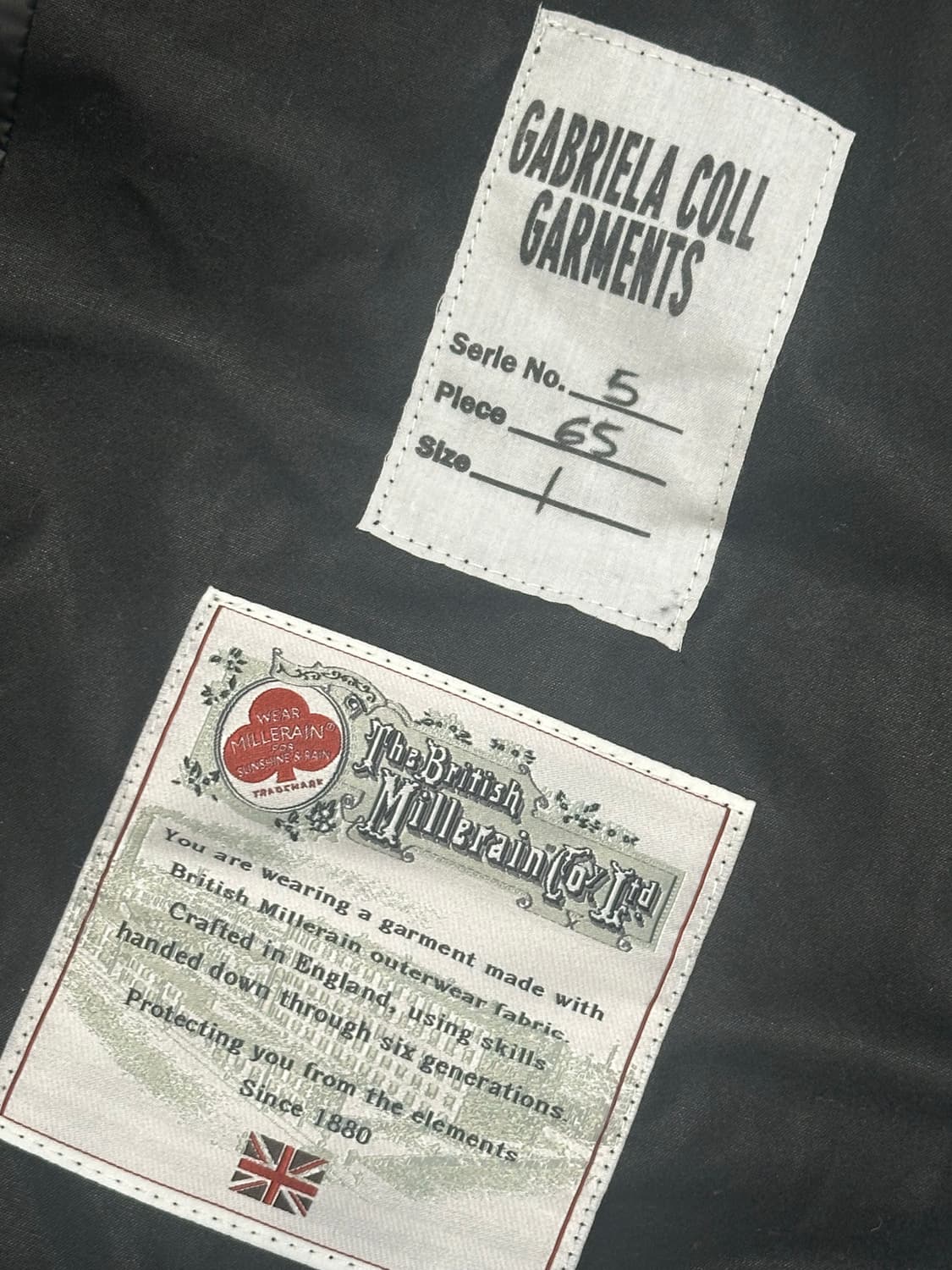 [1] 가브리엘라 콜 가먼츠 NO.65 왁스드 오버사이즈 코트 팝니다 상품이미지1