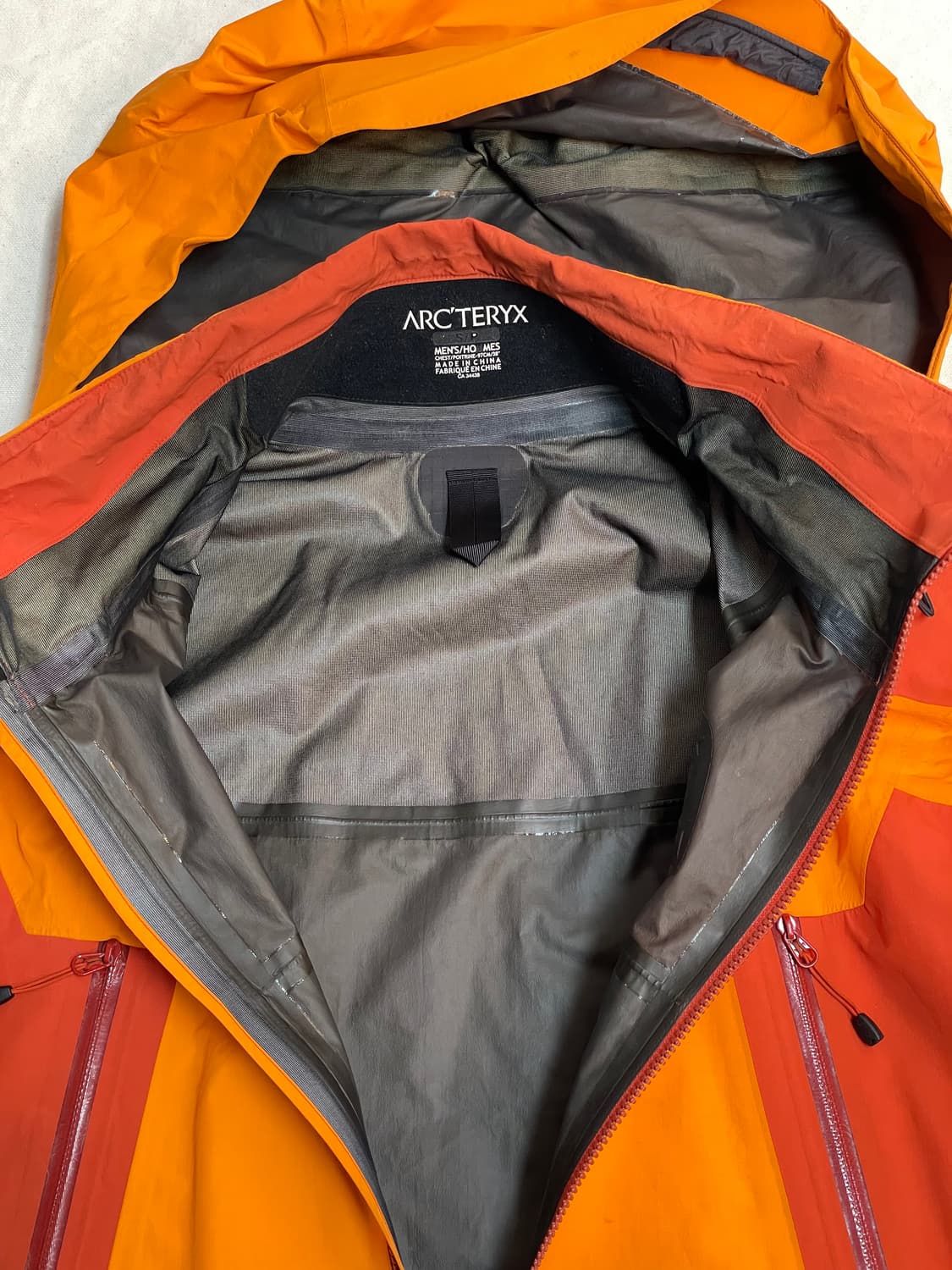 아크테릭스 윈드브레이커 상품이미지7