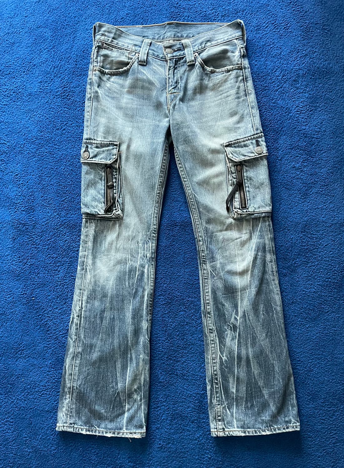 리바이스의 부츠컷 카고 데님 상품이미지1